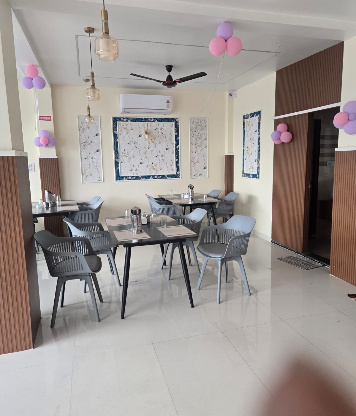 Restaurant Photo 1